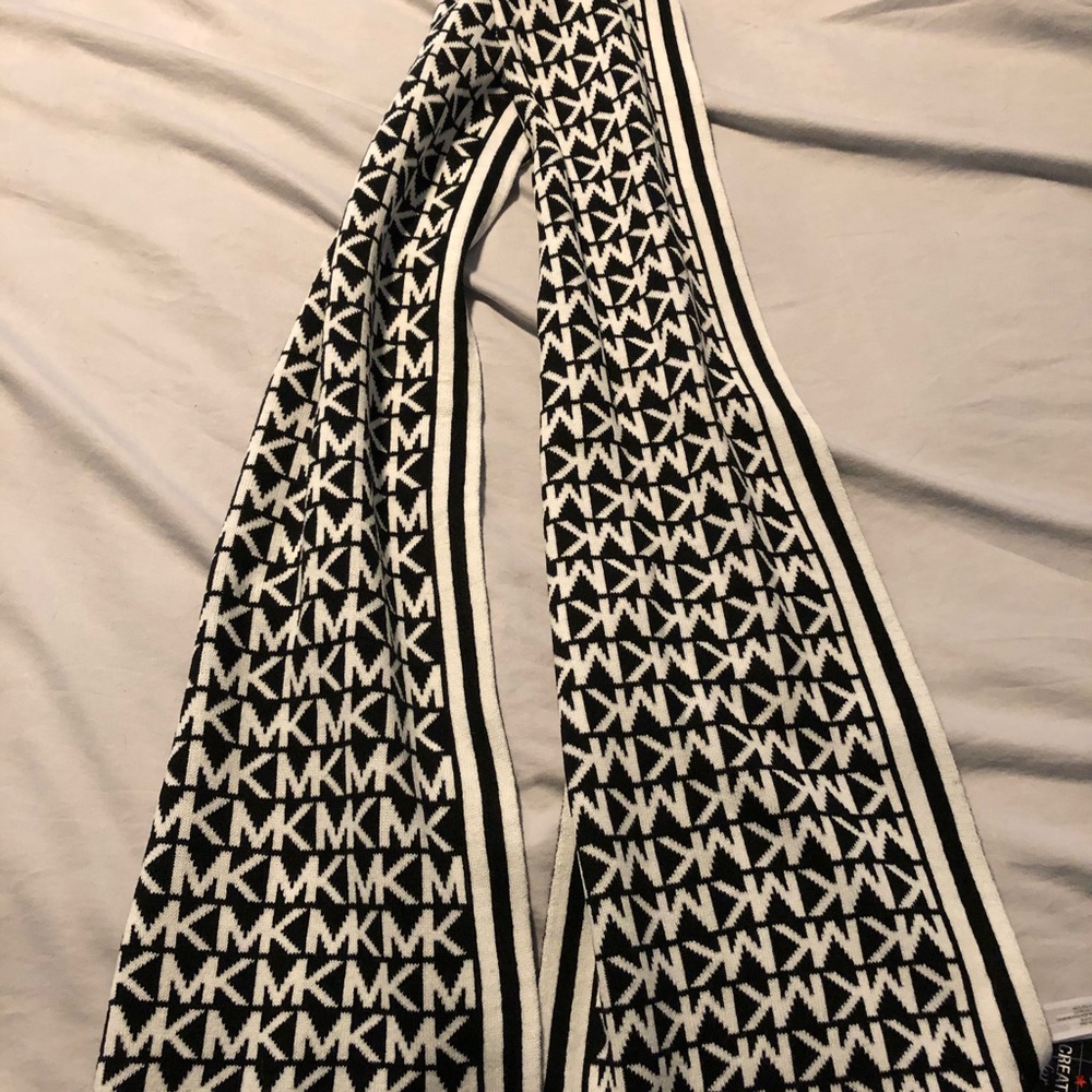 Michael Kors scarf NWT